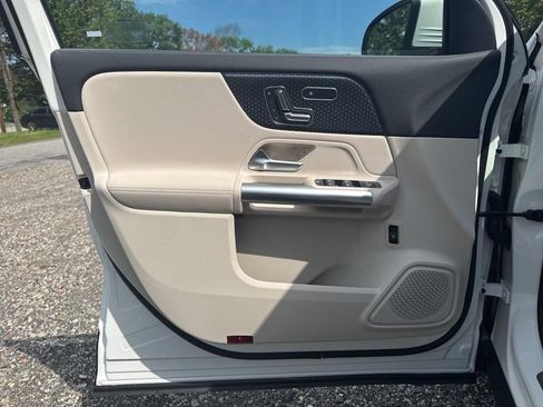 Used 2026 Mercedes-Benz GLA 250 4MATIC image 11