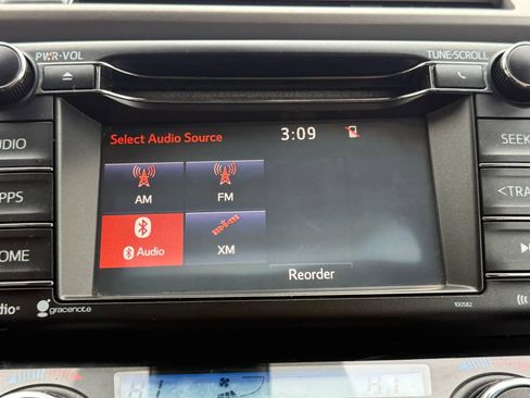 Used 2018 Toyota RAV4 Adventure image 31