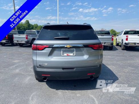 Used 2023 Chevrolet Traverse LT FWD image 6