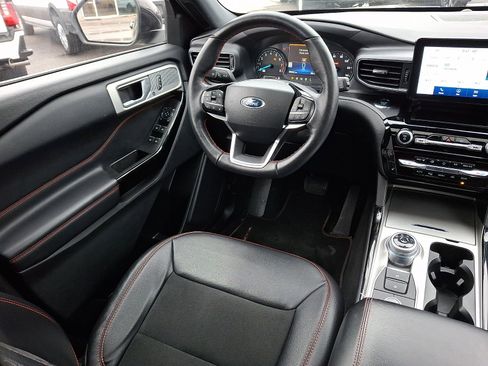 Certified 2022 Ford Explorer ST-Line w/ Class IV Trailer Tow Package image 13