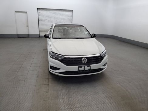 Used 2019 Volkswagen Jetta R-Line w/ R-Line Cold Weather Package FWD image 14