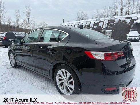 Used 2017 Acura ILX image 4