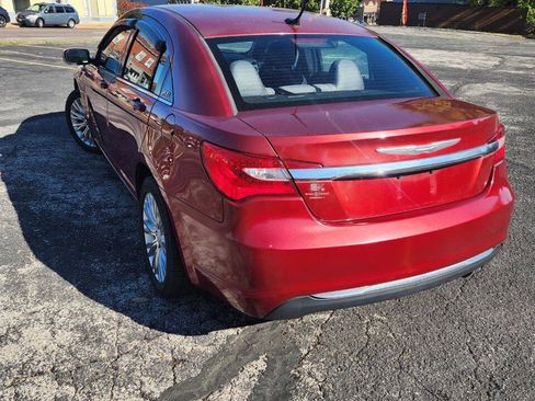 Used 2013 Chrysler 200 Touring FWD image 10