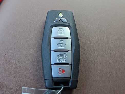 New 2026 Mitsubishi Outlander SEL FWD image 33