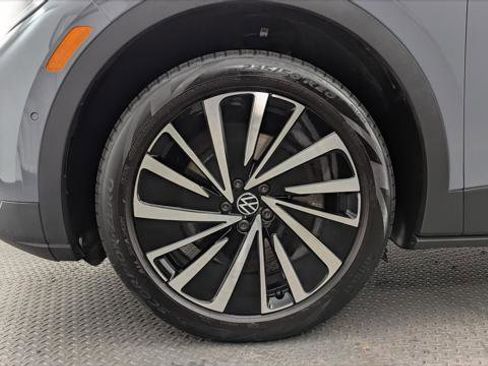 Used 2023 Volkswagen ID.4 Pro S Plus AWD/4WD image 27