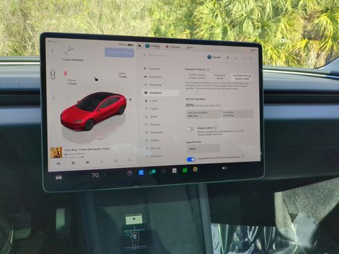 Used 2025 Tesla Model 3 Long Range image 25