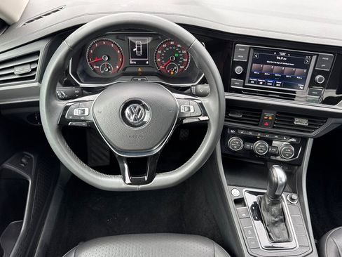 Used 2020 Volkswagen Jetta SE image 15