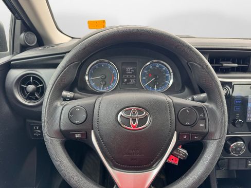 Used 2017 Toyota Corolla L FWD image 10