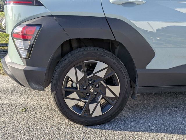 Used 2025 Hyundai Kona SEL FWD image 11