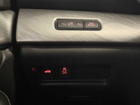 Used 2017 Nissan Maxima 3.5 SV FWD image 14