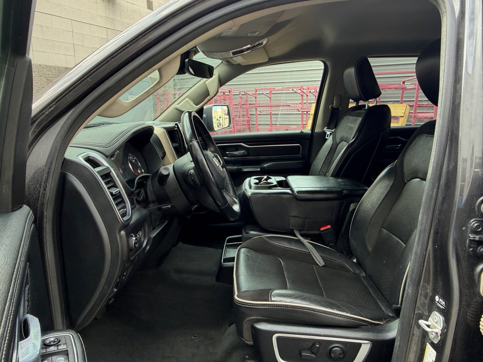 Used 2022 RAM 1500 Laramie AWD/4WD image 11
