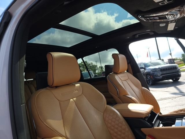 Used 2024 Jeep Grand Cherokee L Summit AWD/4WD image 49