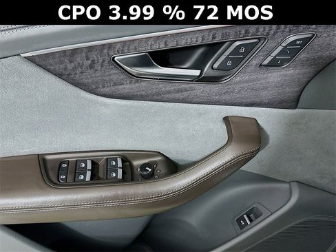 Used 2023 Audi Q8 Prestige w/ Prestige Package image 21