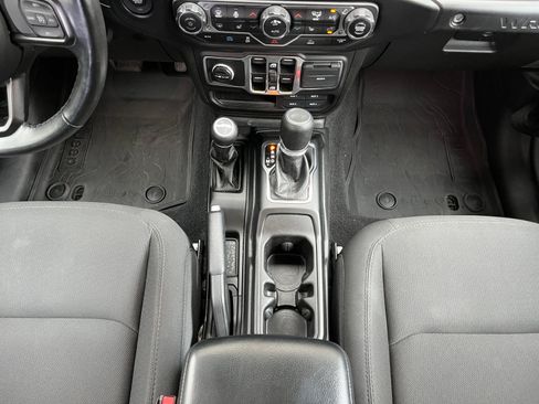Used 2023 Jeep Wrangler Unlimited w/ Cold Weather Group AWD/4WD image 23