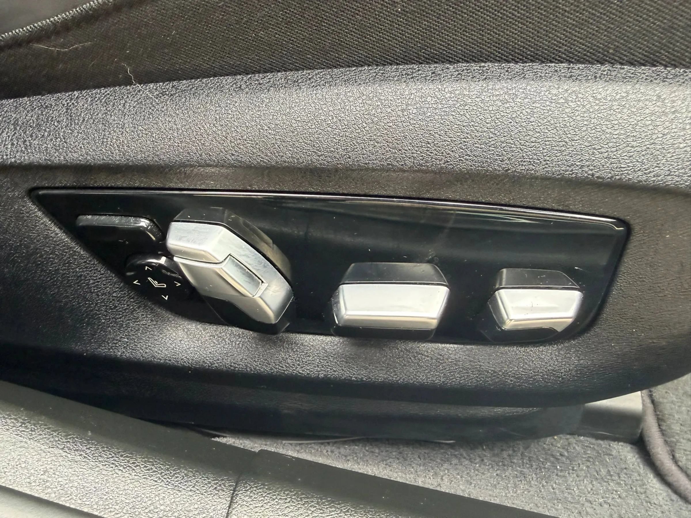 Used 2018 BMW M550i xDrive AWD/4WD image 11