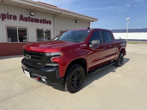 Used 2021 Chevrolet Silverado 1500 LT Trail Boss AWD/4WD image 3