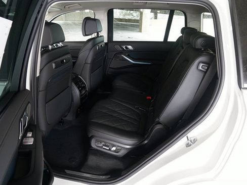 Used 2026 BMW X7 xDrive40i w/ Premium Package AWD/4WD image 28