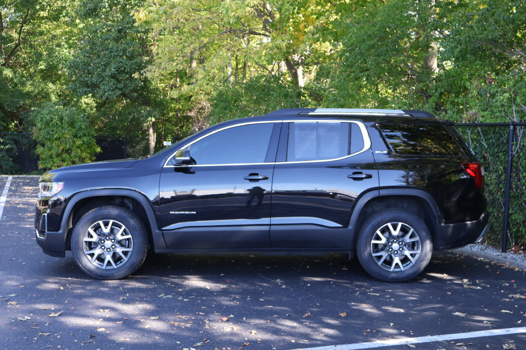 Certified 2023 GMC Acadia SLE w/ Driver Convenience Package FWD image 4
