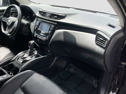 Used 2022 Nissan Rogue Sport SL AWD/4WD image 29