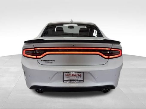 Used 2022 Dodge Charger R/T w/ Blacktop Package image 8