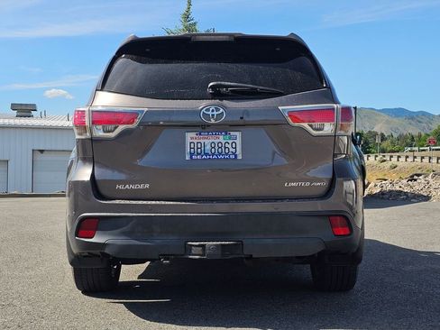 Used 2016 Toyota Highlander Limited Platinum AWD/4WD image 4