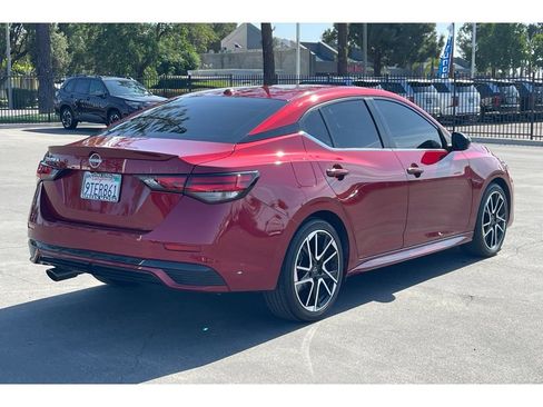 Used 2025 Nissan Sentra SR FWD image 7