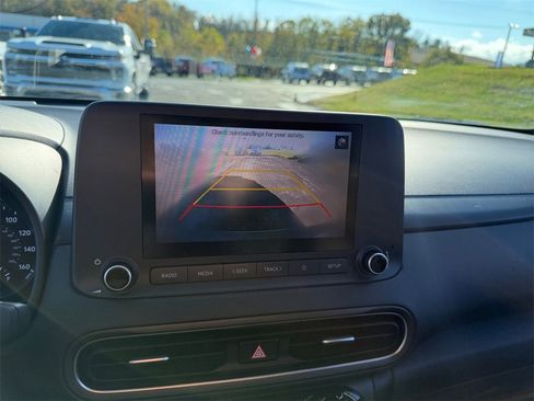 Used 2023 Hyundai Kona SEL image 18