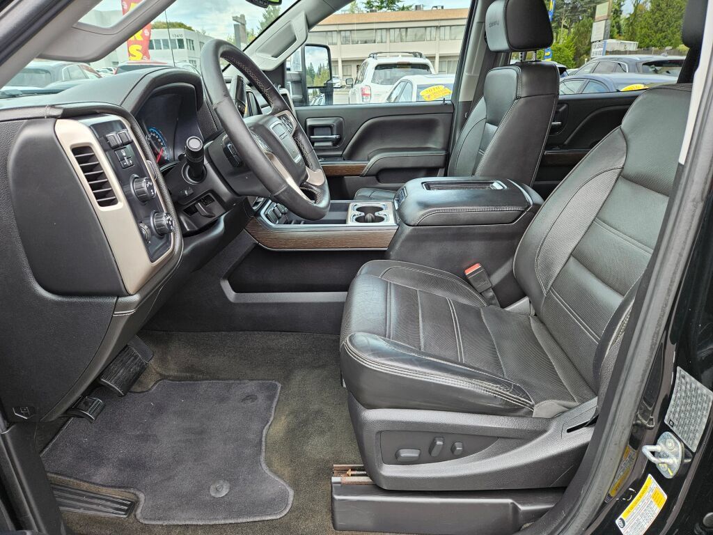 Used 2018 GMC Sierra 3500 Denali w/ Duramax Plus Package AWD/4WD image 16