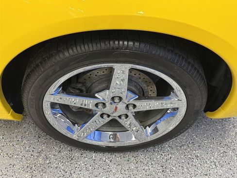 Used 2008 Chevrolet Corvette Coupe w/ Z51 Performance Package RWD image 26
