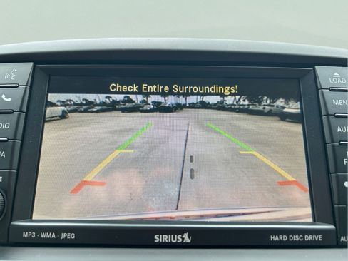 Used 2013 Dodge Grand Caravan SXT w/ UConnect Hands-Free Group FWD image 31
