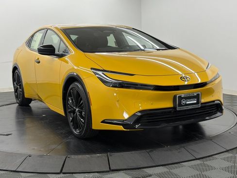 New 2027 Toyota Prius Plug-In Hybrid FWD image 7