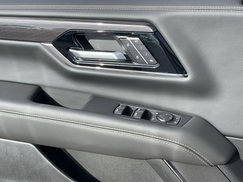 New 2026 GMC Yukon XL Elevation image 24