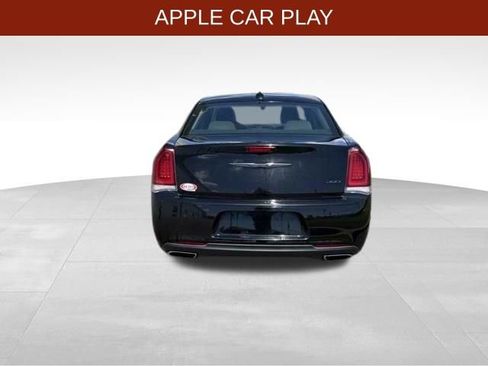 Used 2021 Chrysler 300 Touring w/ Sport Appearance Package RWD image 6