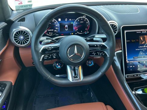 Used 2022 Mercedes-Benz SL 55 AMG 4MATIC image 16