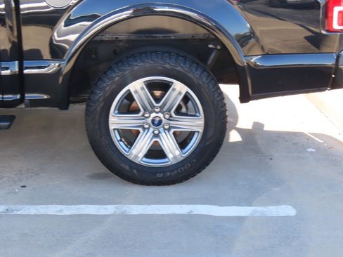 Used 2018 Ford F150 XLT w/ Equipment Group 302A Luxury image 9