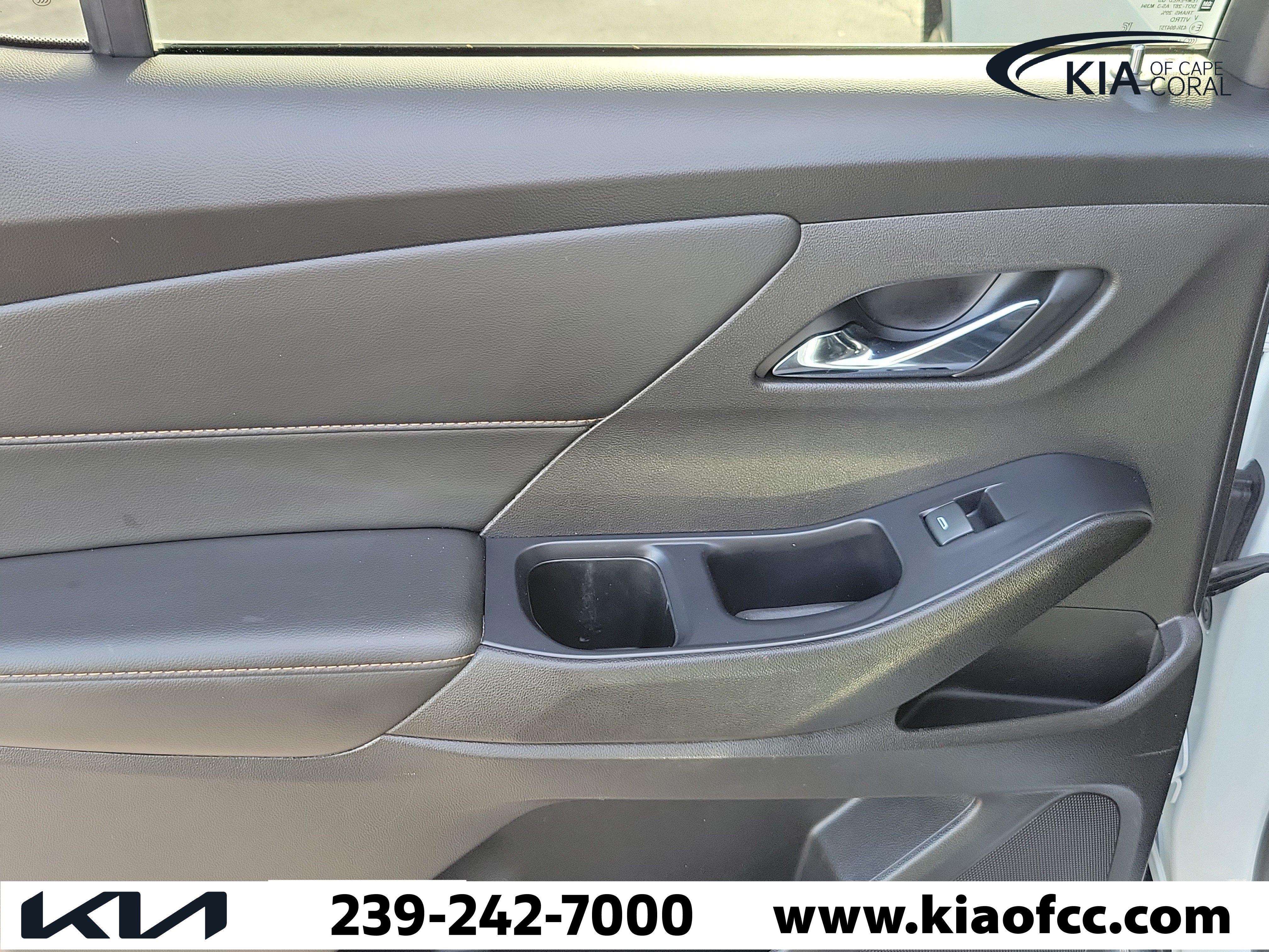 Used 2021 Chevrolet Traverse LT w/ LT Premium Package FWD image 15