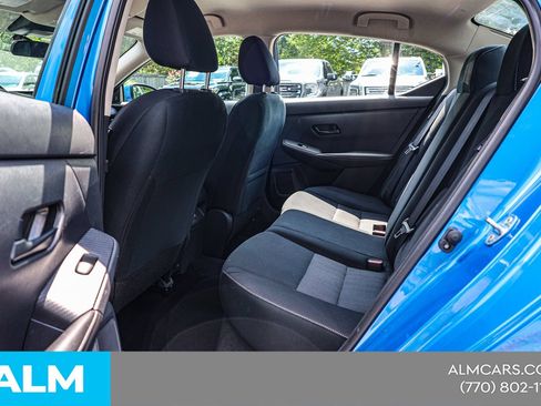 Used 2024 Nissan Sentra SV FWD image 18