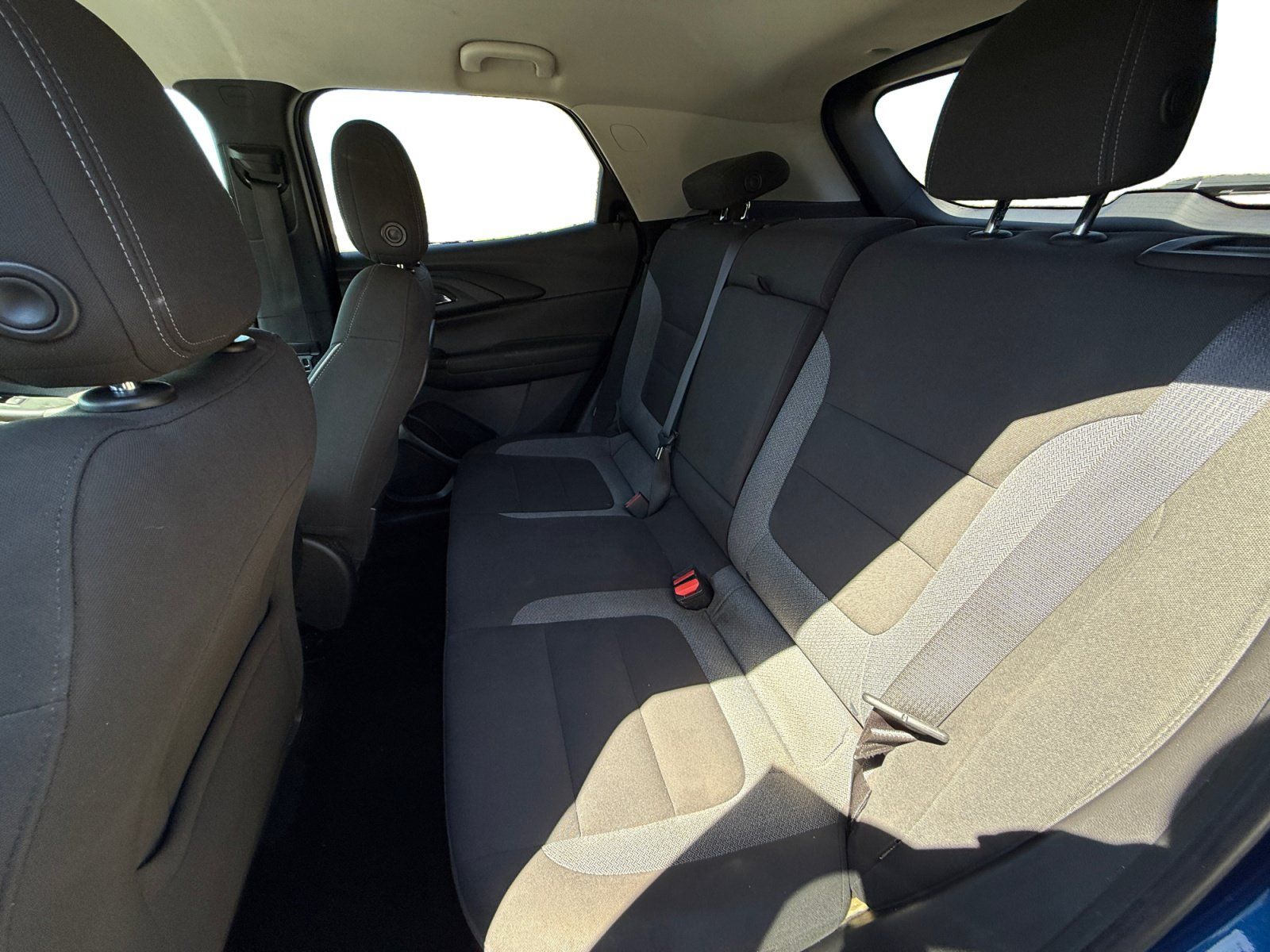 Used 2022 Chevrolet TrailBlazer LT FWD image 16