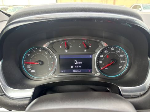 Used 2023 Chevrolet Traverse LT image 22