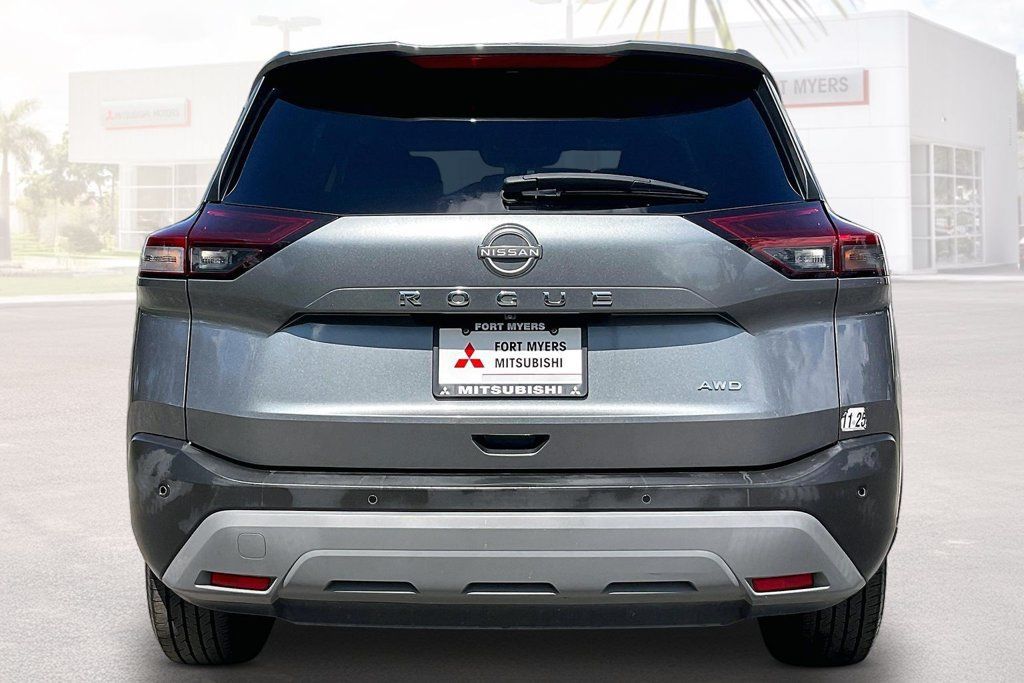 Used 2023 Nissan Rogue S AWD/4WD image 16