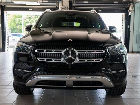 Used 2025 Mercedes-Benz GLE 350 4MATIC image 2