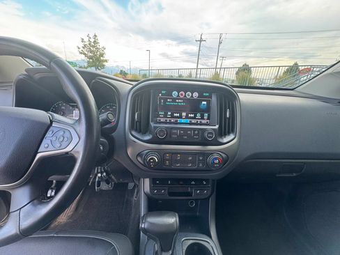 Used 2016 Chevrolet Colorado Z71 AWD/4WD image 10