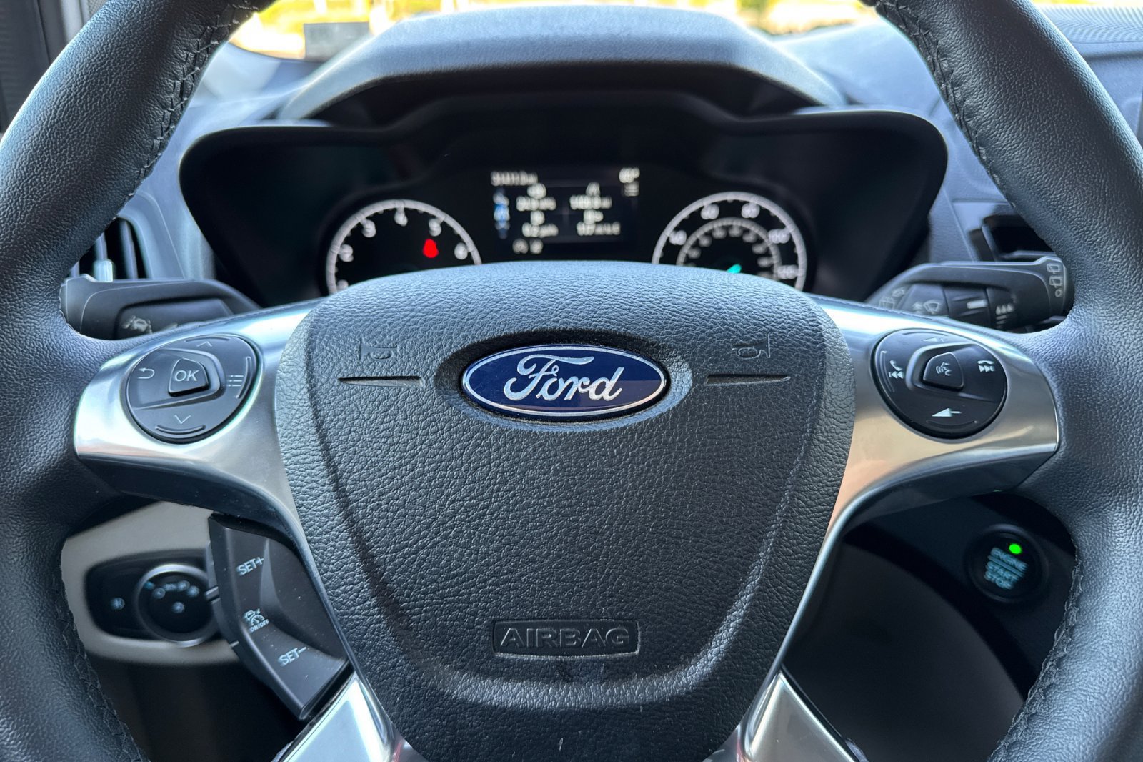 Used 2023 Ford Transit Connect Titanium FWD image 32