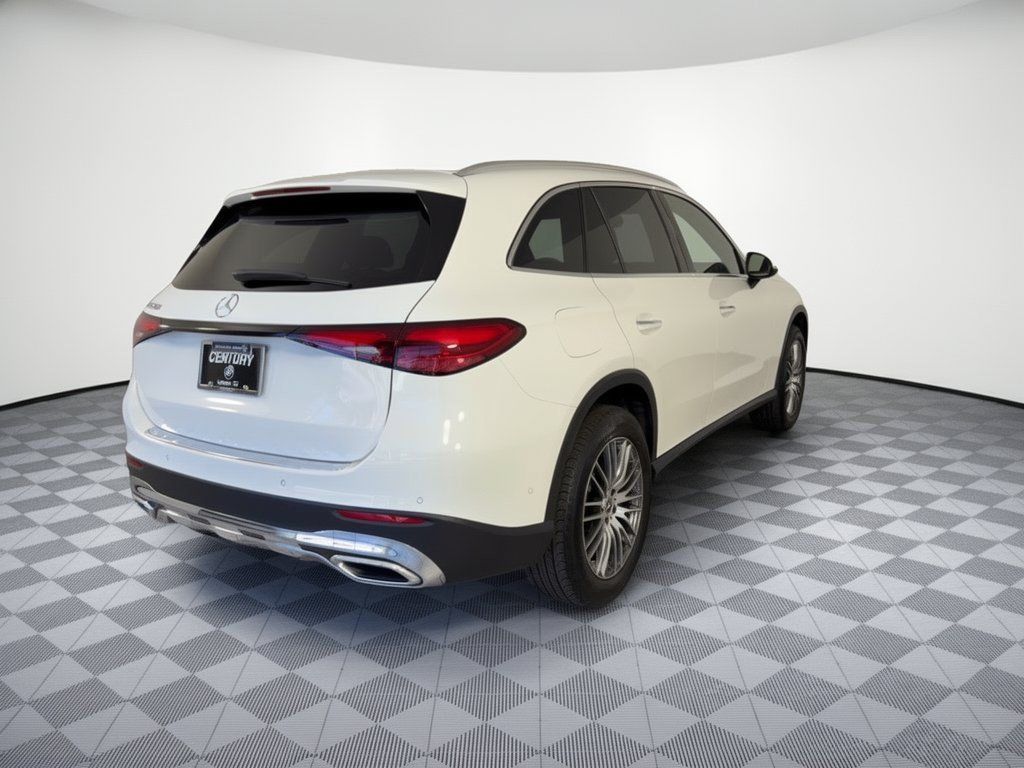 Used 2025 Mercedes-Benz GLC 300 image 9