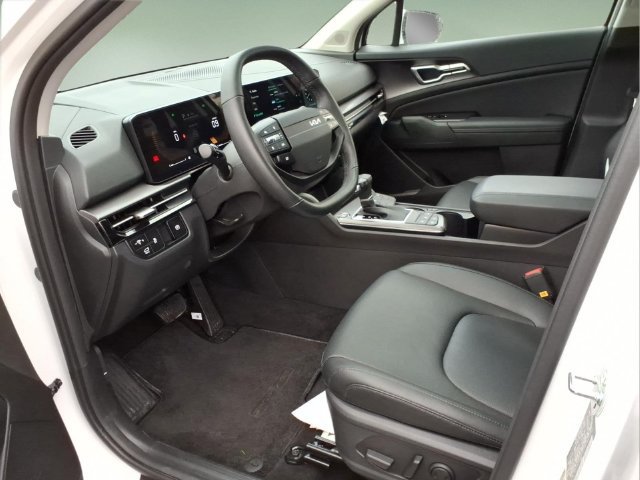 Used 2026 Kia Sportage EX w/ EX Panorama Roof Package FWD image 11