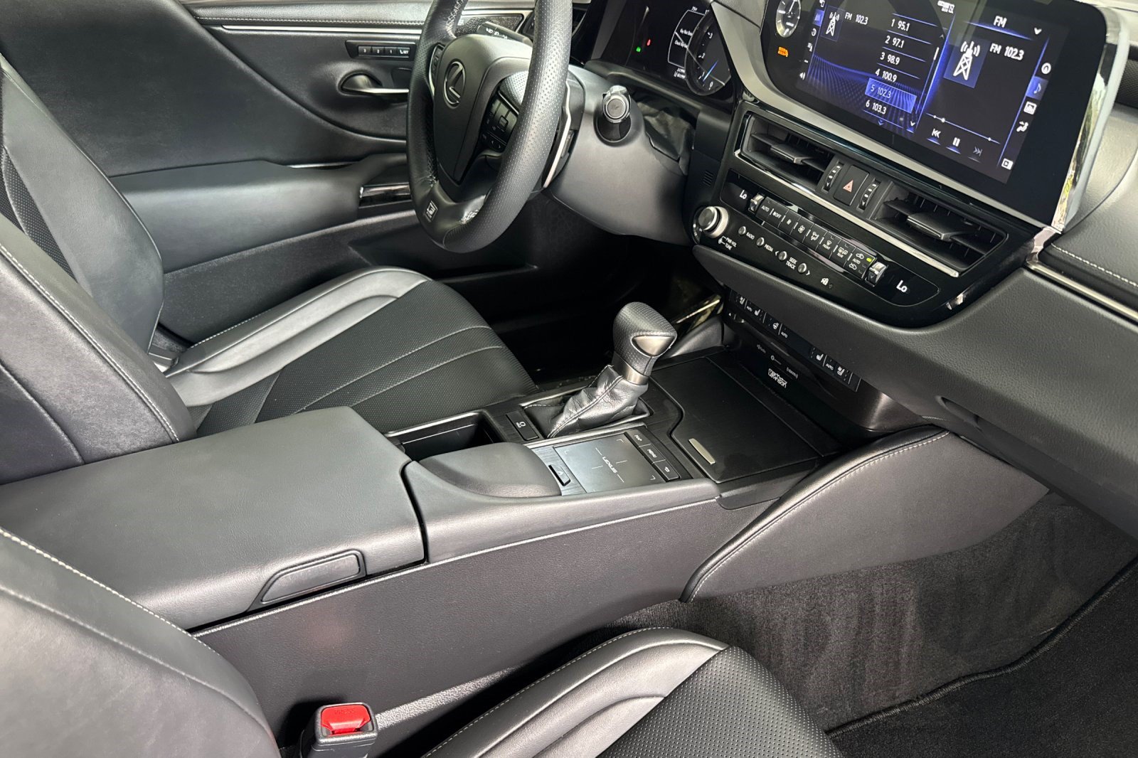 Certified 2022 Lexus ES 350 F Sport FWD image 19