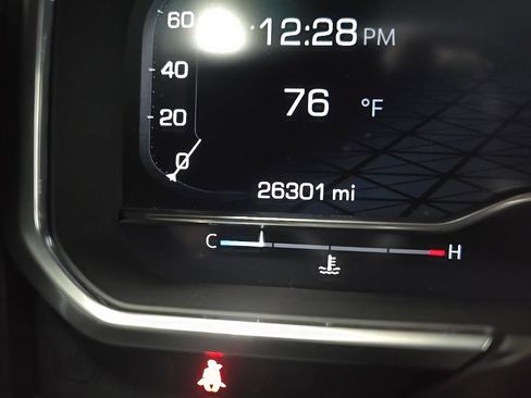 Used 2023 GMC Sierra 1500 AT4 w/ Technology Package AWD/4WD image 25