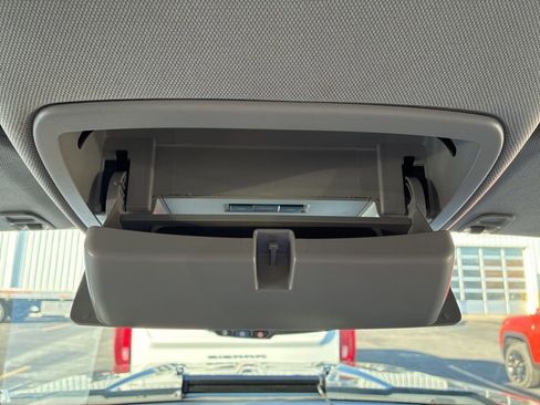 Used 2018 Chevrolet Silverado 1500 Custom w/ Custom Value Package image 29