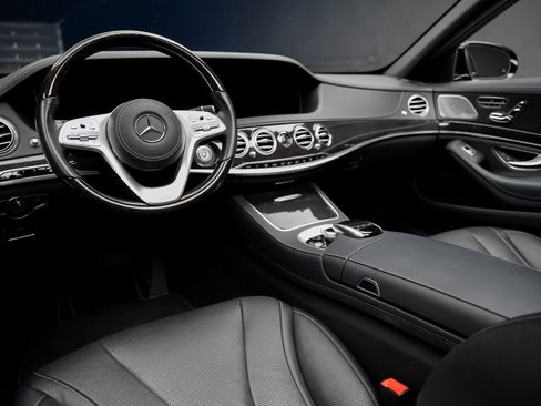 Used 2020 Mercedes-Benz S 450 Sedan image 2