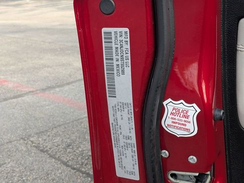 Used 2025 Jeep Compass Limited image 15